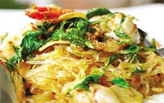 Stir fried vermicelli with seafood